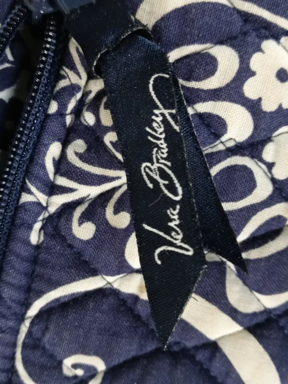 Vera Bradley Quilted Twirly Birds Navy Pattern Paisley Hipster Crossbody Purse